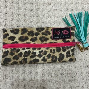 Makeup Junkie Leopard Print Makeup Bag with Pink Zipper